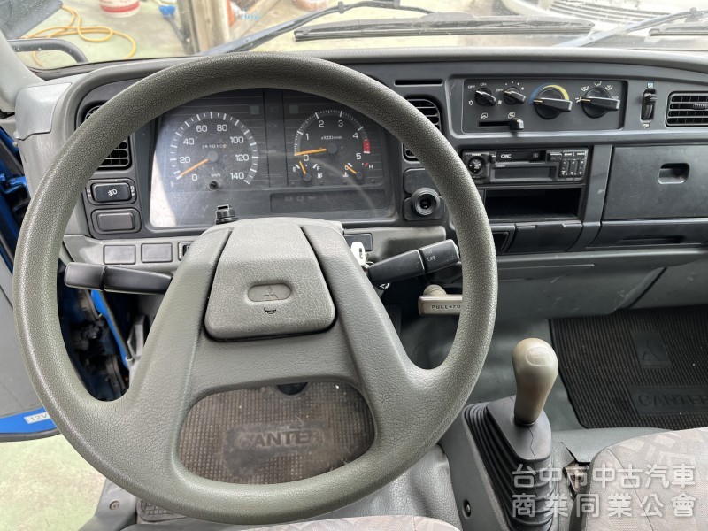 2003年 堅達三噸半 六輪  含車廂！