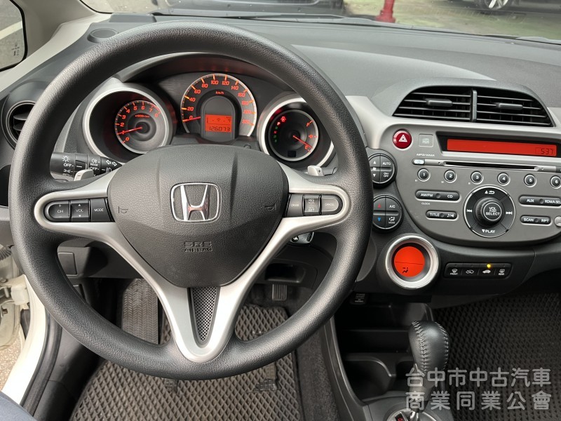 2012年 FIT VTI-S版 白色 原鈑件 定速