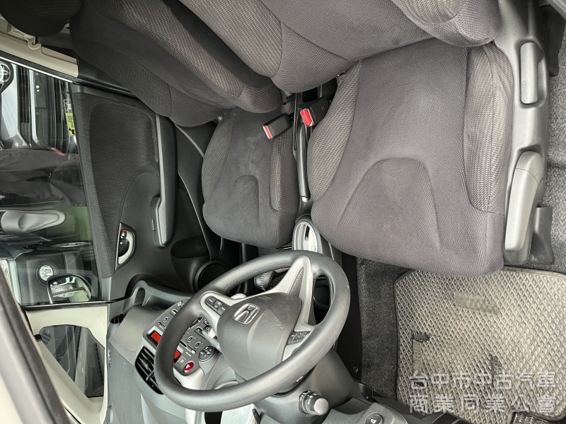 2012年 FIT VTI-S版 白色 原鈑件 定速