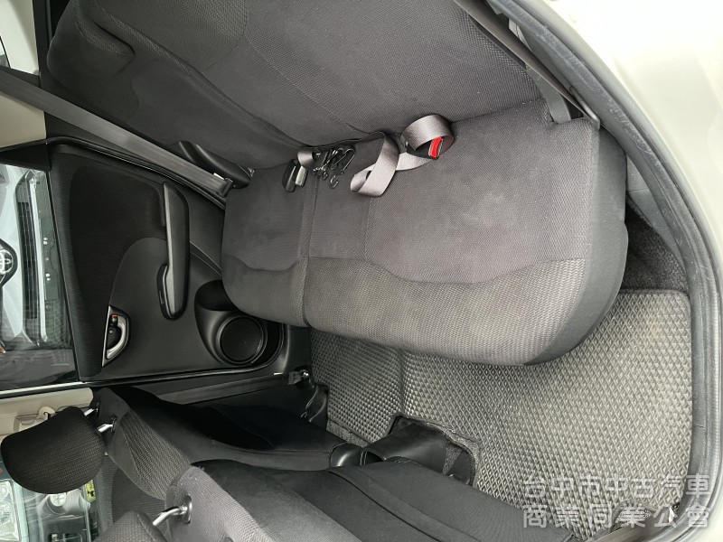 2012年 FIT VTI-S版 白色 原鈑件 定速