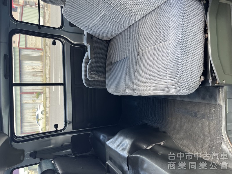 2014年 得利卡 八人座 實跑17萬公里