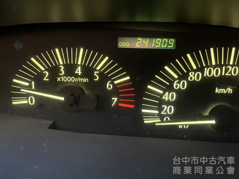 2002年 Previa 2.4 六人座 便宜賣！