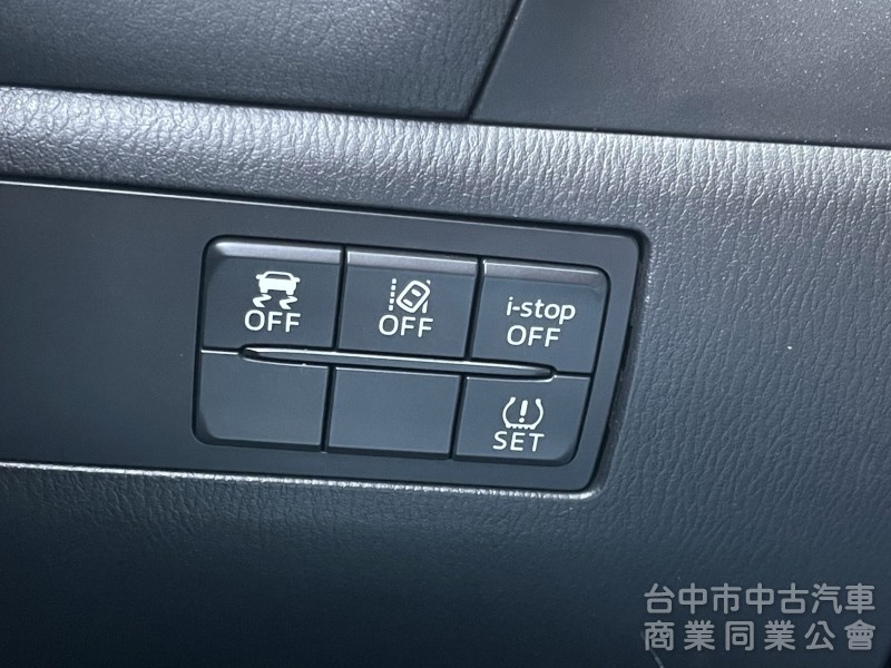 2017年 MAZDA3 頂級魂動馬三 小改款 BOSE音響 IKEY 一手車 