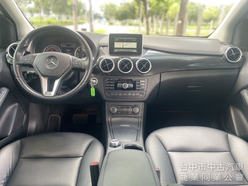 2013年 M-Benz B180 1.6T汽油渦輪 全新改款