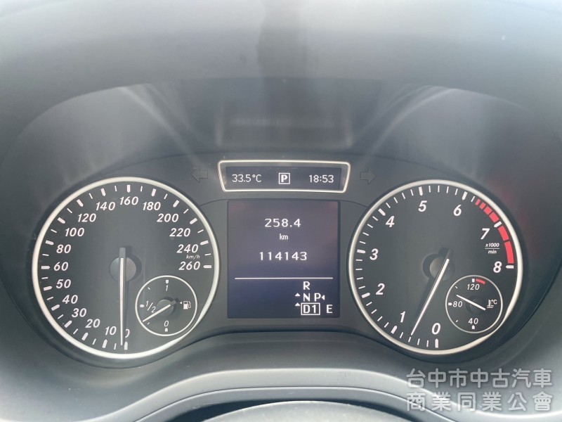 2013年 M-Benz B180 1.6T汽油渦輪 全新改款