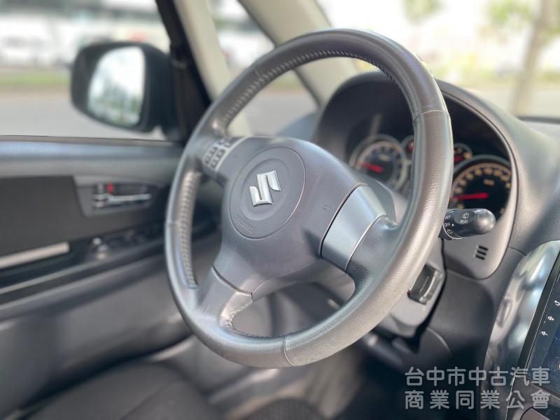 2011年 SUZUKI SX4 1.6