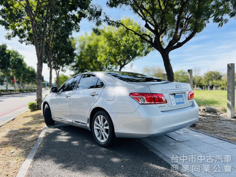 2011年出廠 LEXUS ES240 2.4 Navi版