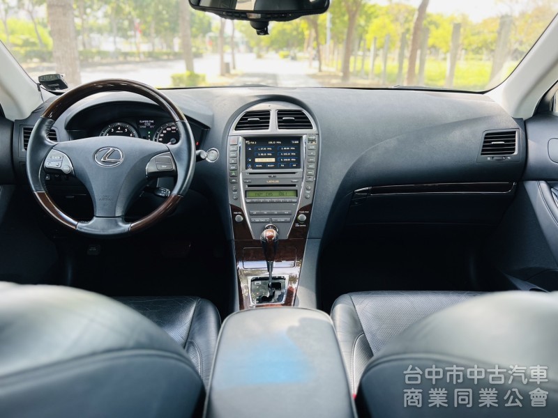 2011年出廠 LEXUS ES240 2.4 Navi版