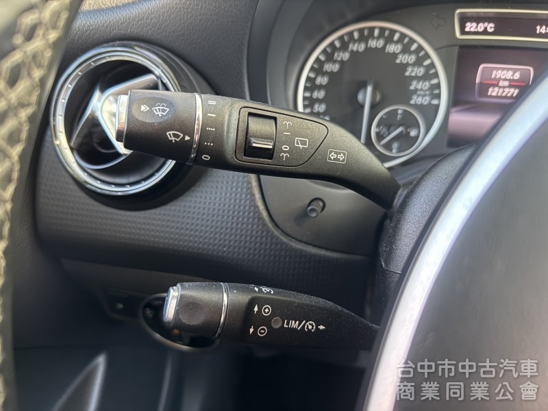 2013年 M-Benz A180 1.6T汽油渦輪