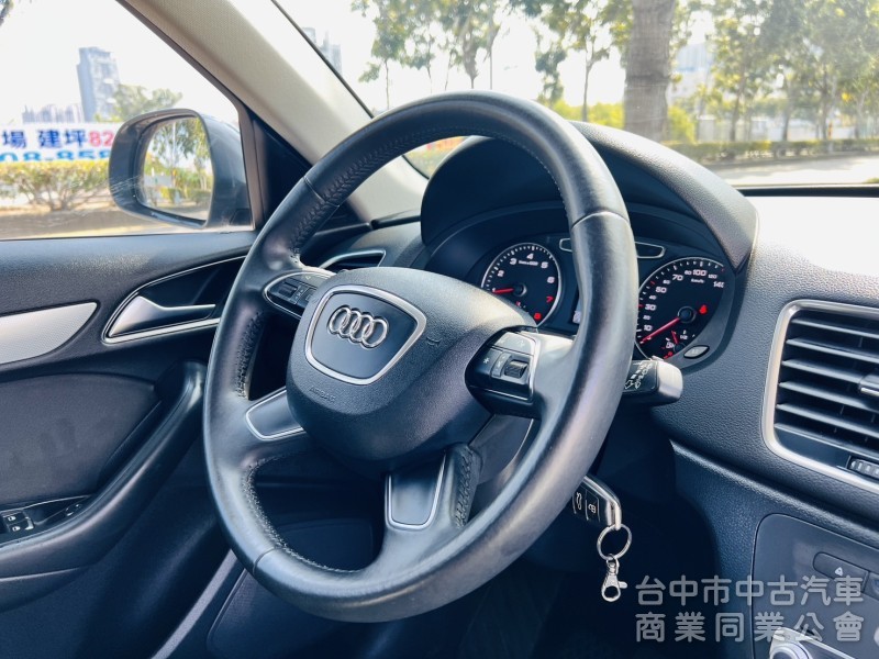 2014年式（2013年底出廠） AUDI Q3 2.0Tfsi Quattro智慧4驅