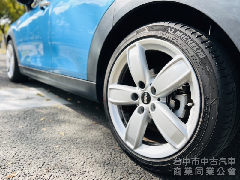 2015年款（2014年底出廠）全新改款 MINI Cooper 1.5T汽油渦輪 5門Hatch