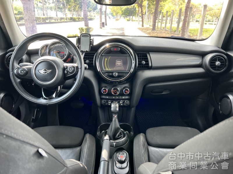 2015年款（2014年底出廠）全新改款 MINI Cooper 1.5T汽油渦輪 5門Hatch