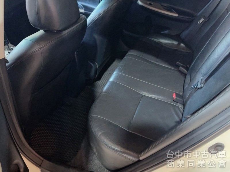 2010 ALTIS 1.8 里程21萬 原版 認證車 HID 新安卓機 倒車顯影 新後避震器 