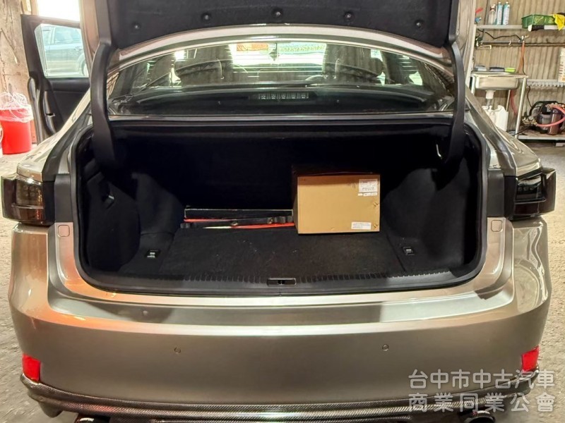 2013 頂級 IS300h F-Sport NAVI 大電池已更換 安卓機原版認證
