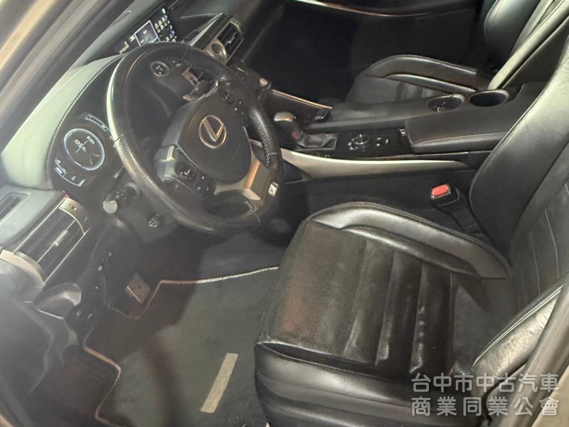 2013 頂級 IS300h F-Sport NAVI 大電池已更換 安卓機原版認證