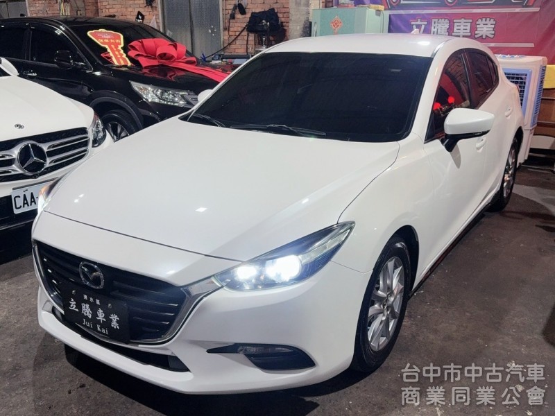 2018 MAZDA3 原版 認證 里程8萬6 免鑰匙 摸門 盲點