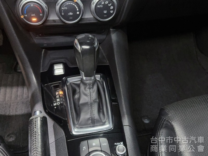 2018 MAZDA3 原版 認證 里程8萬6 免鑰匙 摸門 盲點