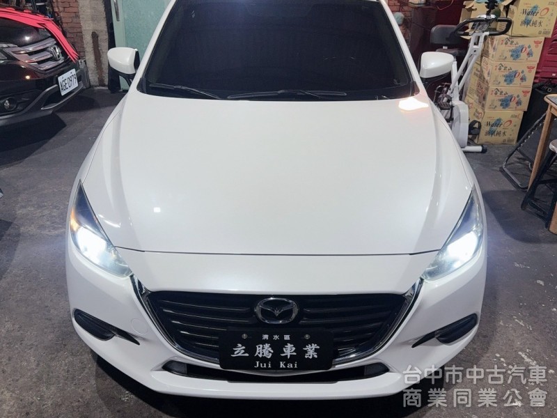2018 MAZDA3 原版 認證 里程8萬6 免鑰匙 摸門 盲點