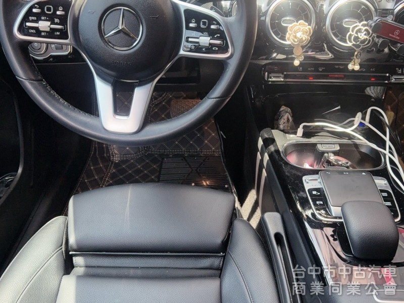2018 BENZ A200 原版 認證  里程 8.5萬