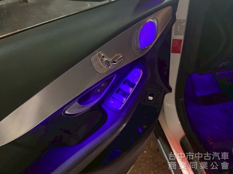 2017 原版 認證 AMG 氣氛燈  全景天窗 里程 9.2萬 總代理 360環景 電尾門 