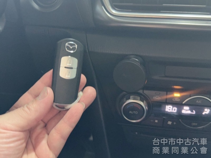 2016 MAZDA3 HUD 原版認證 盲點 LED頭燈 導航 免鑰匙