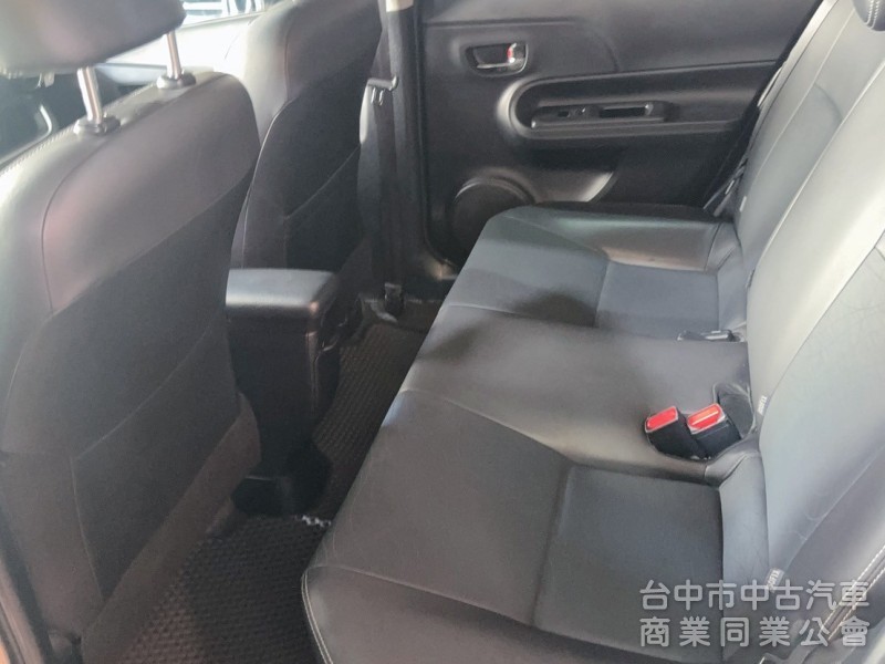 TOYOTA  PRIUS C 2016