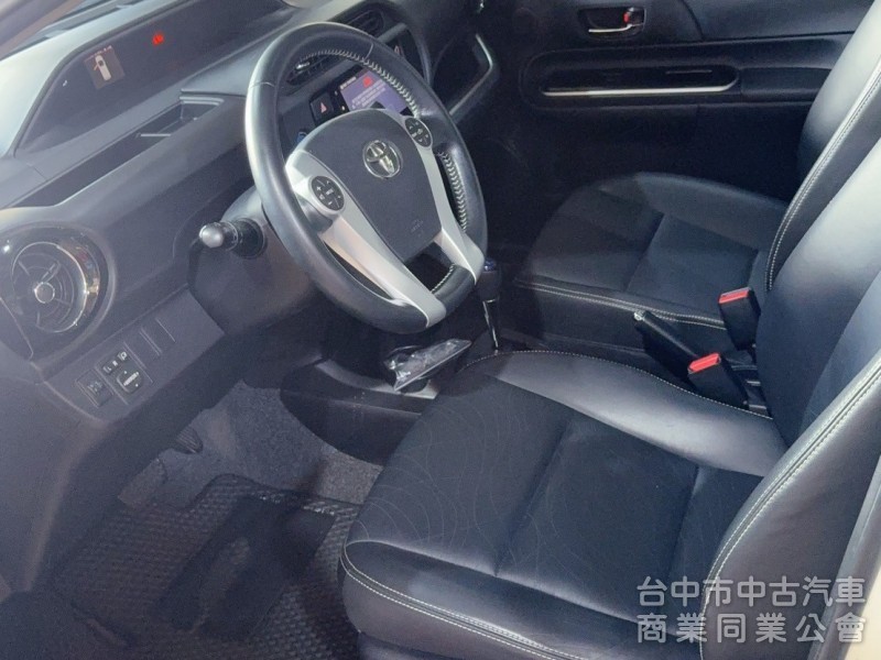 TOYOTA  PRIUS C 2016