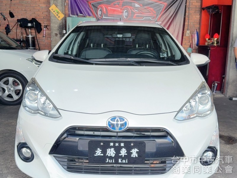 TOYOTA  PRIUS C 2016