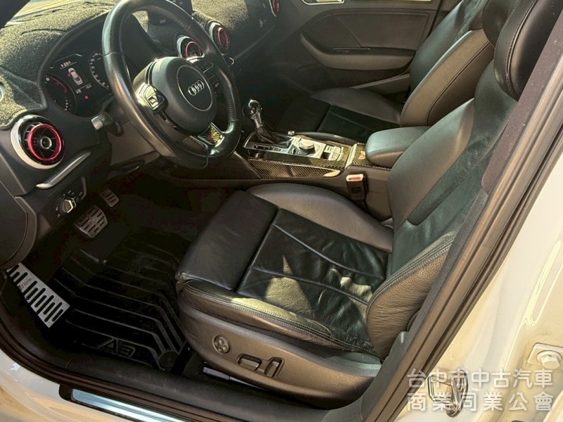 2015 AUDI