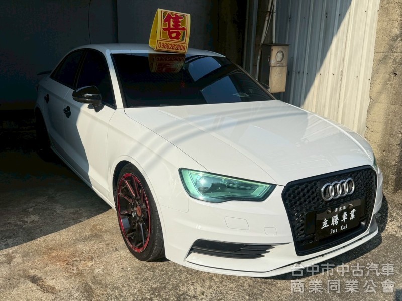 2015 AUDI