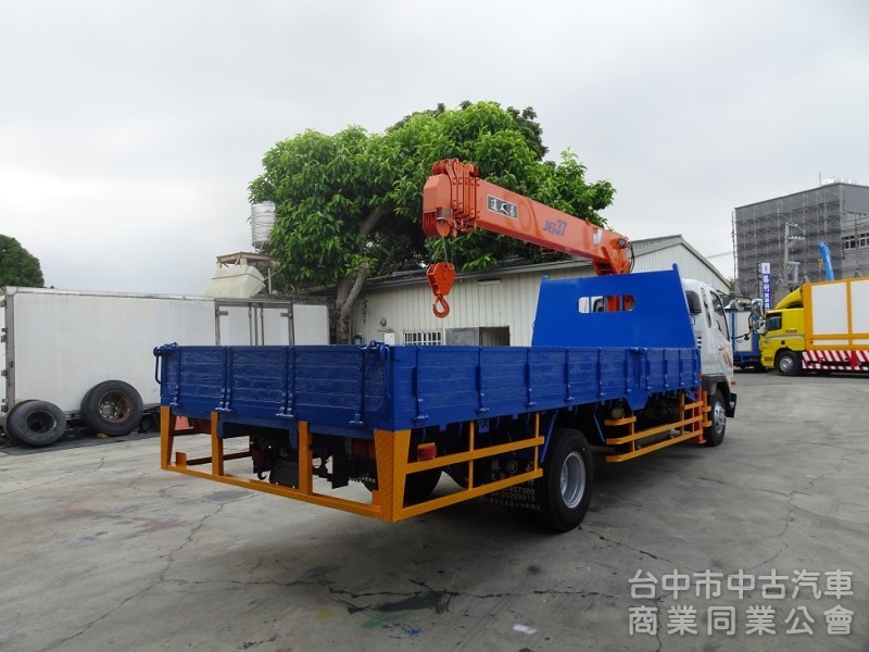 售 FUSO (中華) 11 公噸 框式附加吊桿大貨車