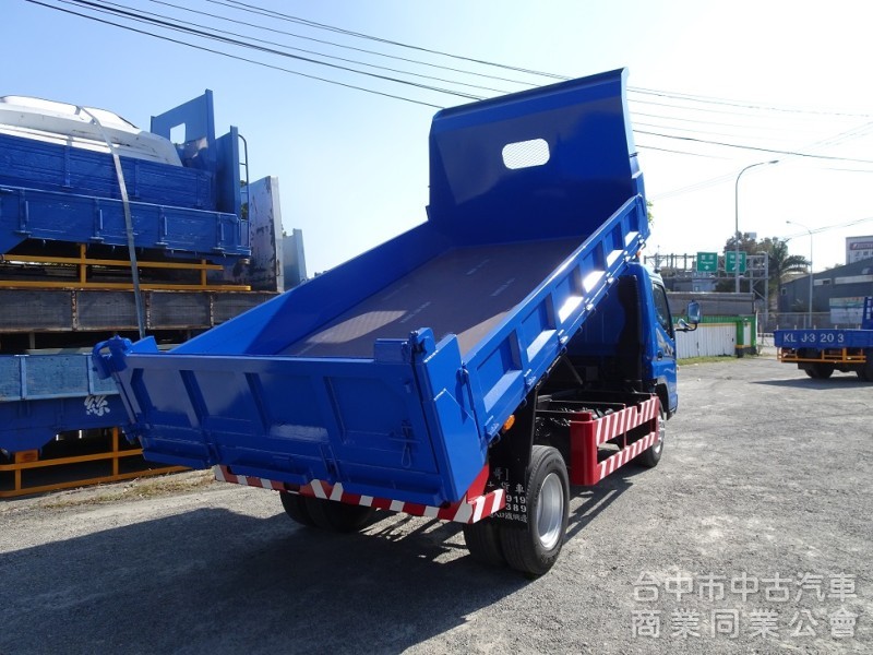 售 FUSO (中華) 7.7 噸 框式傾卸式大貨車