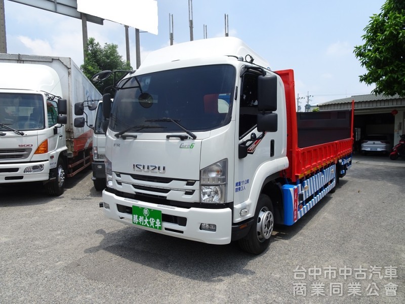 售 ISUZU (五十鈴) 11 公噸 框式附加昇降機大貨車