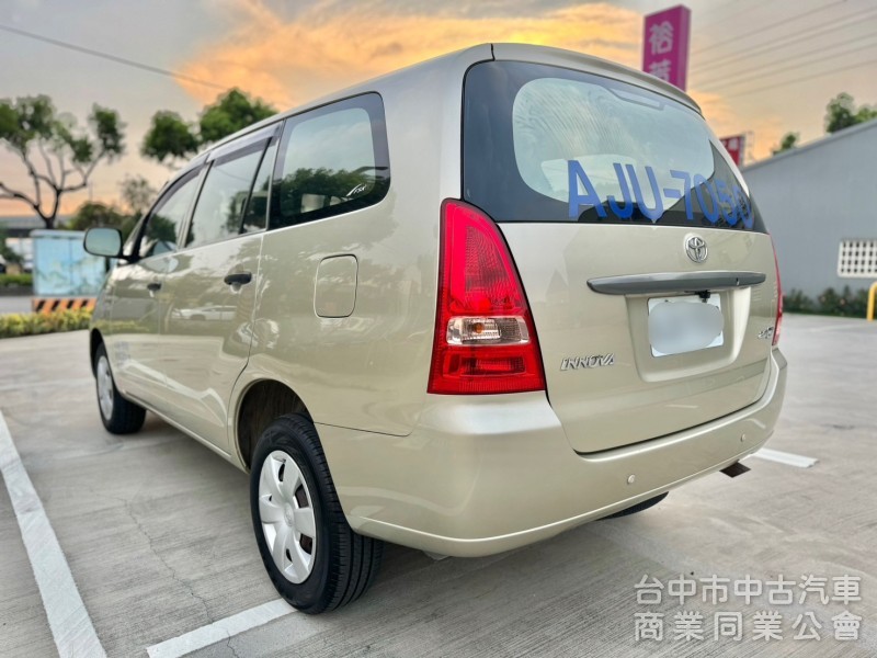 2013 TOYOTA INNOVA 2.0自排 一手車 全車原鈑件 客貨