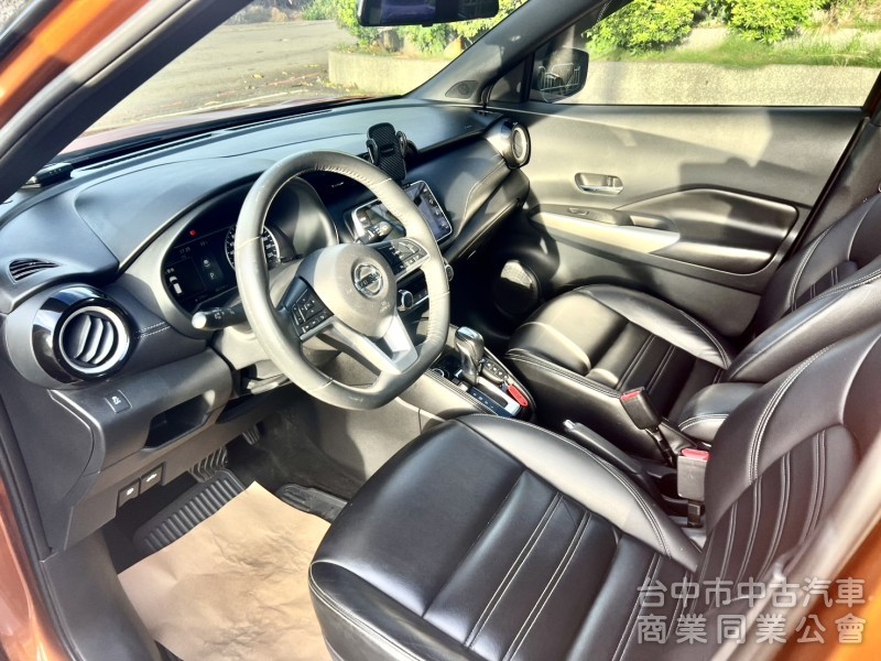 2019年 Nissan KICKS 1.5 智行旗艦版 限量雙色車身