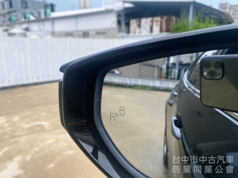 2020式 UX250h 豪華版 全速域自動跟車 車道維持置中 CarPlay 電熱椅 足踢電尾門