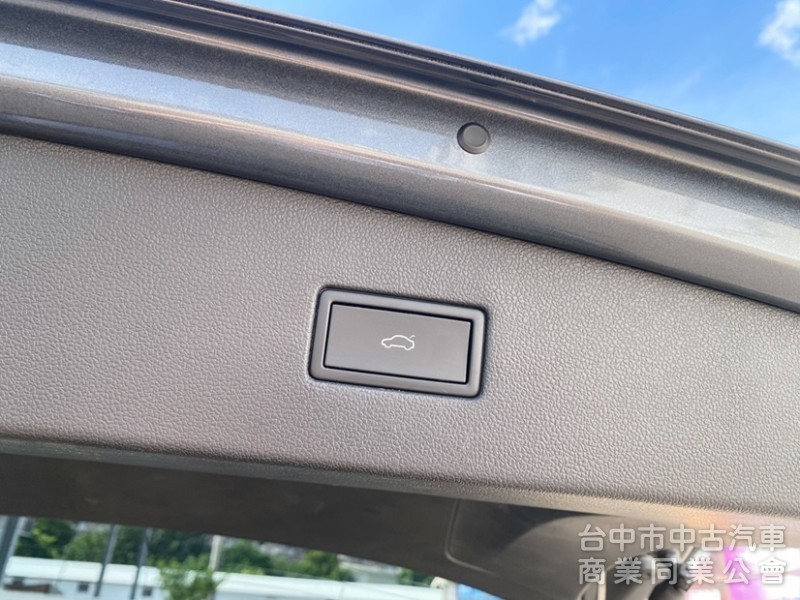 2021 Tiguan Allspace 5+2 SUV 超低里程 僅跑1萬 原廠保固中 IQ.DRIVE全套智能駕駛