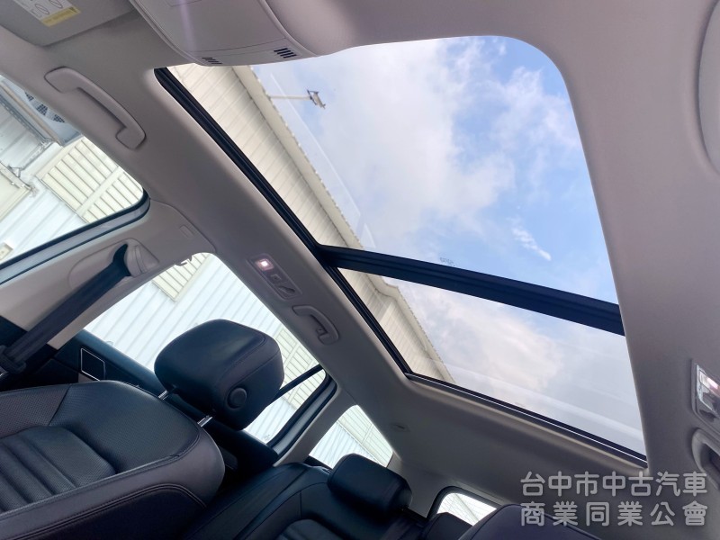 2019式 Passat Variant 330 R Line 超低里程 冷熱通風/按摩座椅 全景天窗 ACC自動跟車