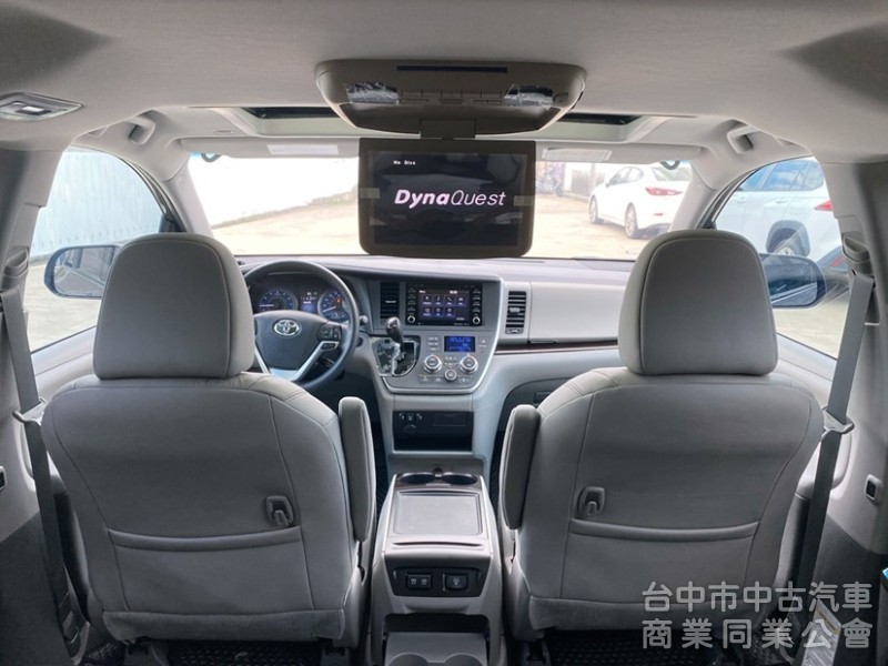 市場稀有低里程 頂規XLE AWD 原鈑原漆 300匹新引擎 8速變速系統 ACC自動跟車 後座獨立影音