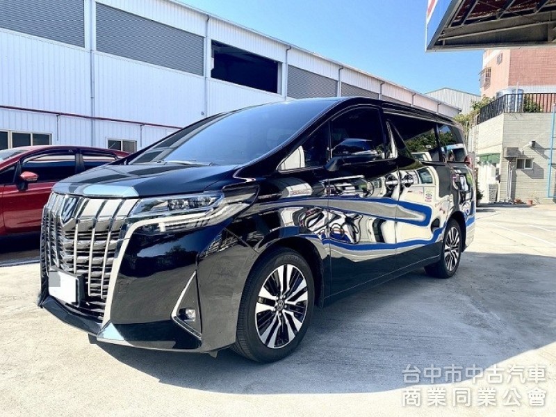 2019式 市場超低里程 僅跑2萬！新車車況 300匹大馬力 頭等艙尊榮Ottoman座椅