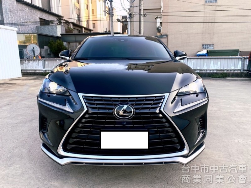 2021 NX200 全新改款運動版 超低里程 僅跑2萬 完全新車車況！選配360環景 電子式後視鏡