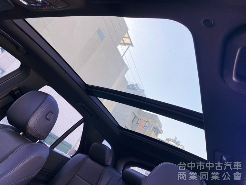 GLE450 4Matic 台灣賓士總代理 全程原廠保養 選配7人座 全套23P智慧駕駛 全景玻璃天窗