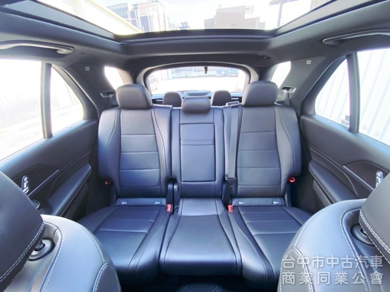 GLE450 4Matic 台灣賓士總代理 全程原廠保養 選配7人座 全套23P智慧駕駛 全景玻璃天窗