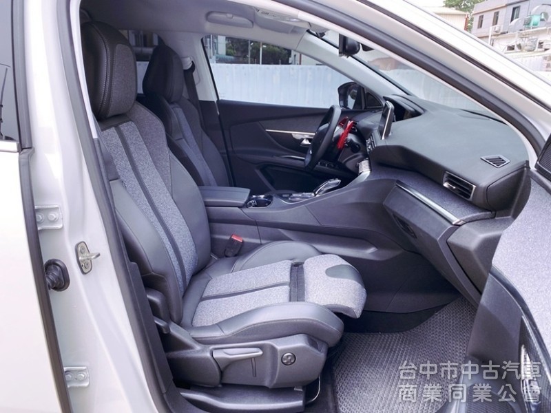 2020 5008全新第二代 1.5 BlueHDi Allure 市場稀有釋出！法式優雅美學 5+2 SUV