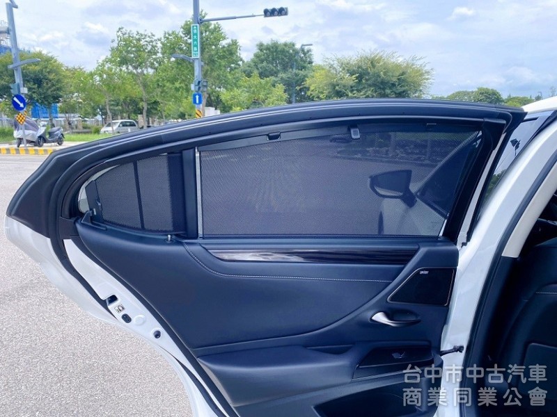 2020式 ES300h 旗艦版 全新第七代大改款 全速域自動跟車 車道維持置中 MK音響 360環景 抬頭顯示
