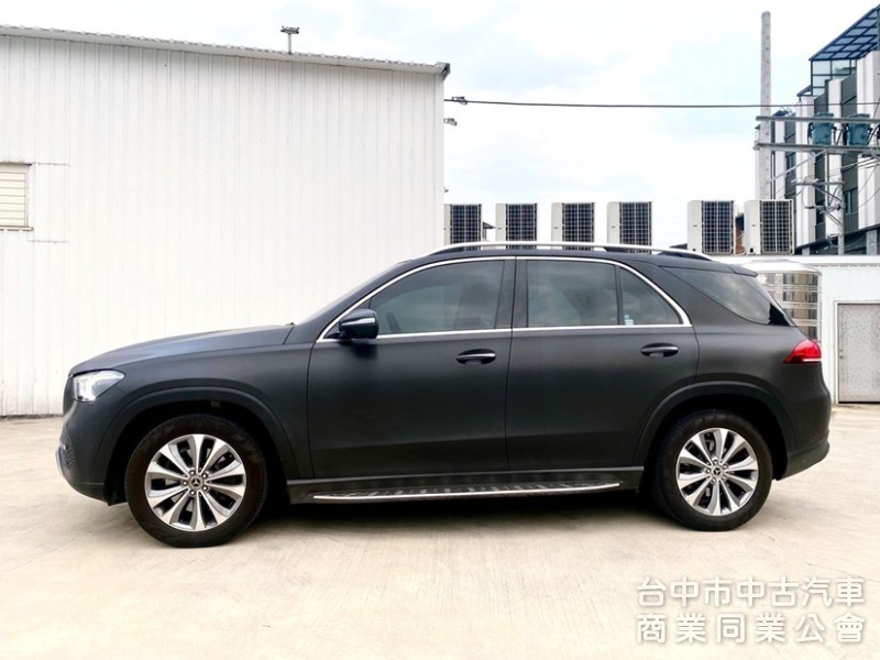2020式 GLE350d 4Matic 總代理公司貨 全車頂級手工包膜 金屬髮絲紋霧面黑 23P全智慧駕駛