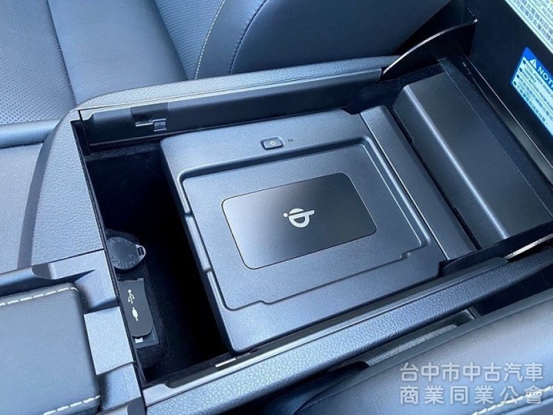 2020 NX300H 旗艦版 全新小改款 三眼式LED頭燈 全景天窗 冷熱通風座椅 CarPlay