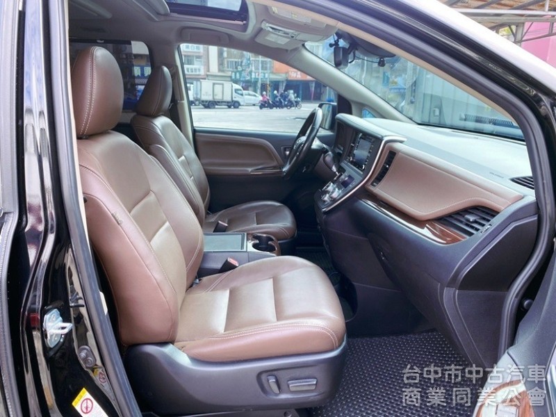旗艦LIMITED 全新小改款 ACC自動跟車 8速300匹新式引擎 360環景 雙全景天窗