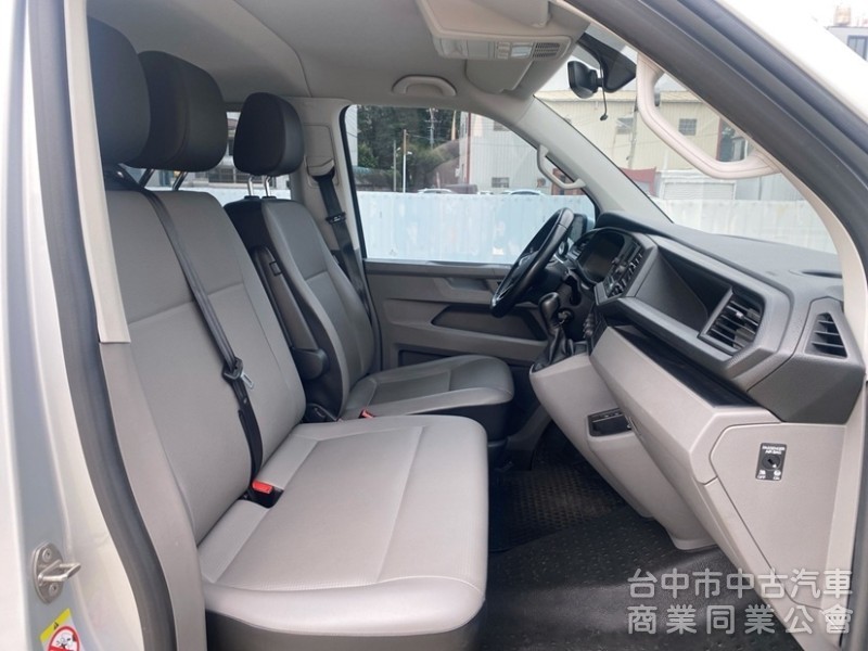 2022 T6.1 Caravelle 150p 3+3+3 長軸9人座 旅遊商務首選！