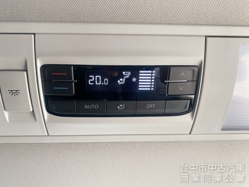 2022 T6.1 Caravelle 150p 3+3+3 長軸9人座 旅遊商務首選！